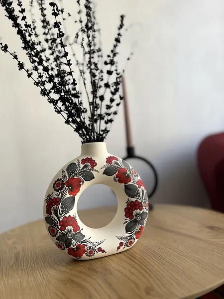 Bild von Kumanets 3 von Olena Gryshyna, Größe: h 20 см, hergestellt aus Keramik/Acryl/Glasur, Keramik Medium, zum Preis von €160 Foto 2 von 2.