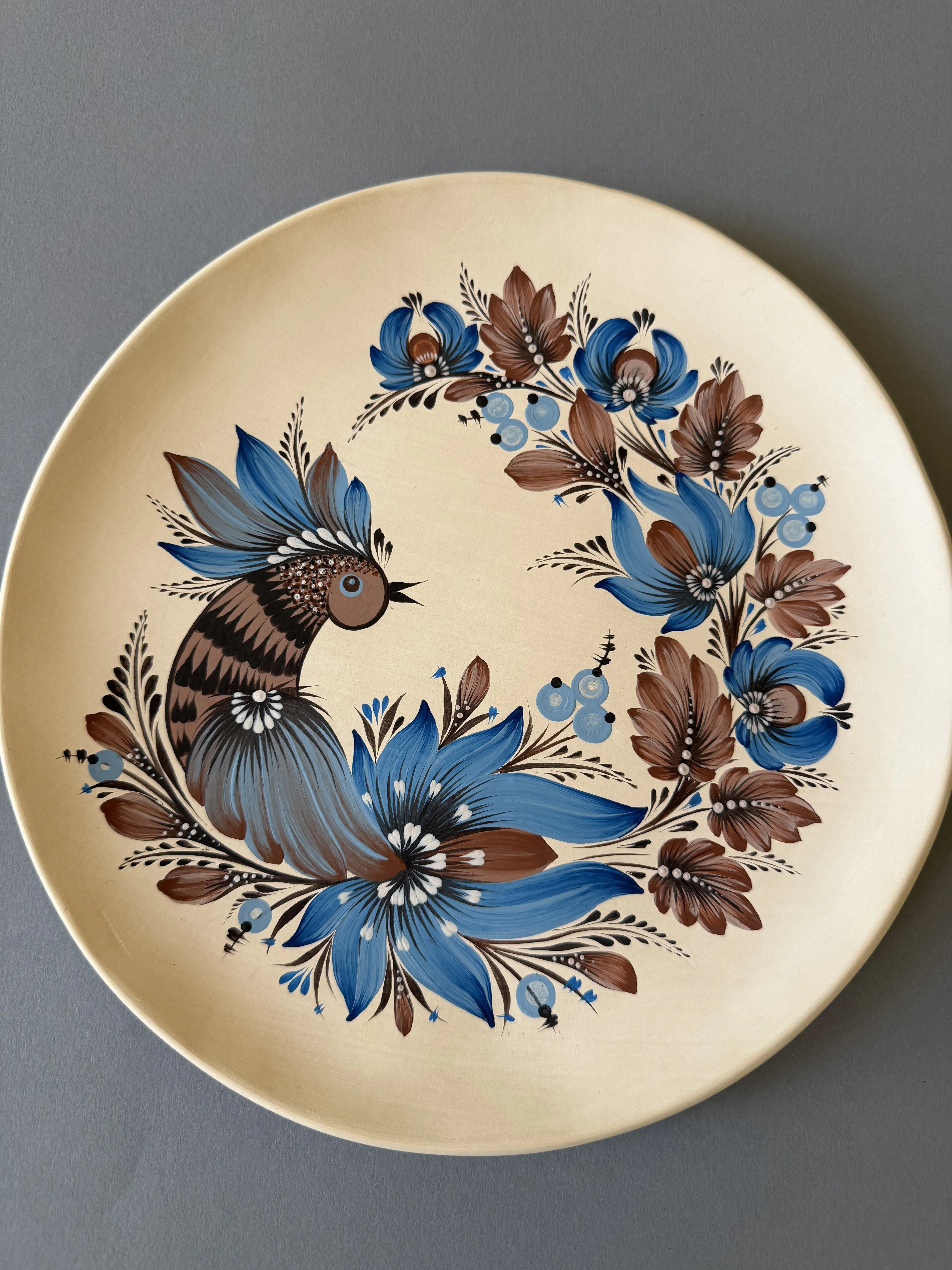 Image of Azure Glow by Olena Grishyna, size: d 23 см, made of ceramics/acrylic, Ceramics medium, from Germany, part of the Flowers of Remembrance series, priced at €85 Photo 1 of 2.